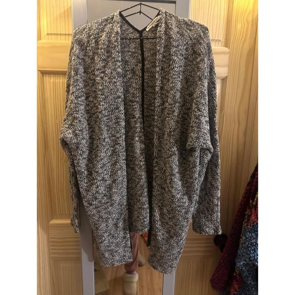 American Eagles Outfitters Women's Cardigan Size Large